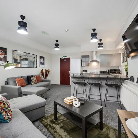 Anfield Cosy Stays - Air Host & Stay - Sleeps 14 Liverpool Bagian luar foto