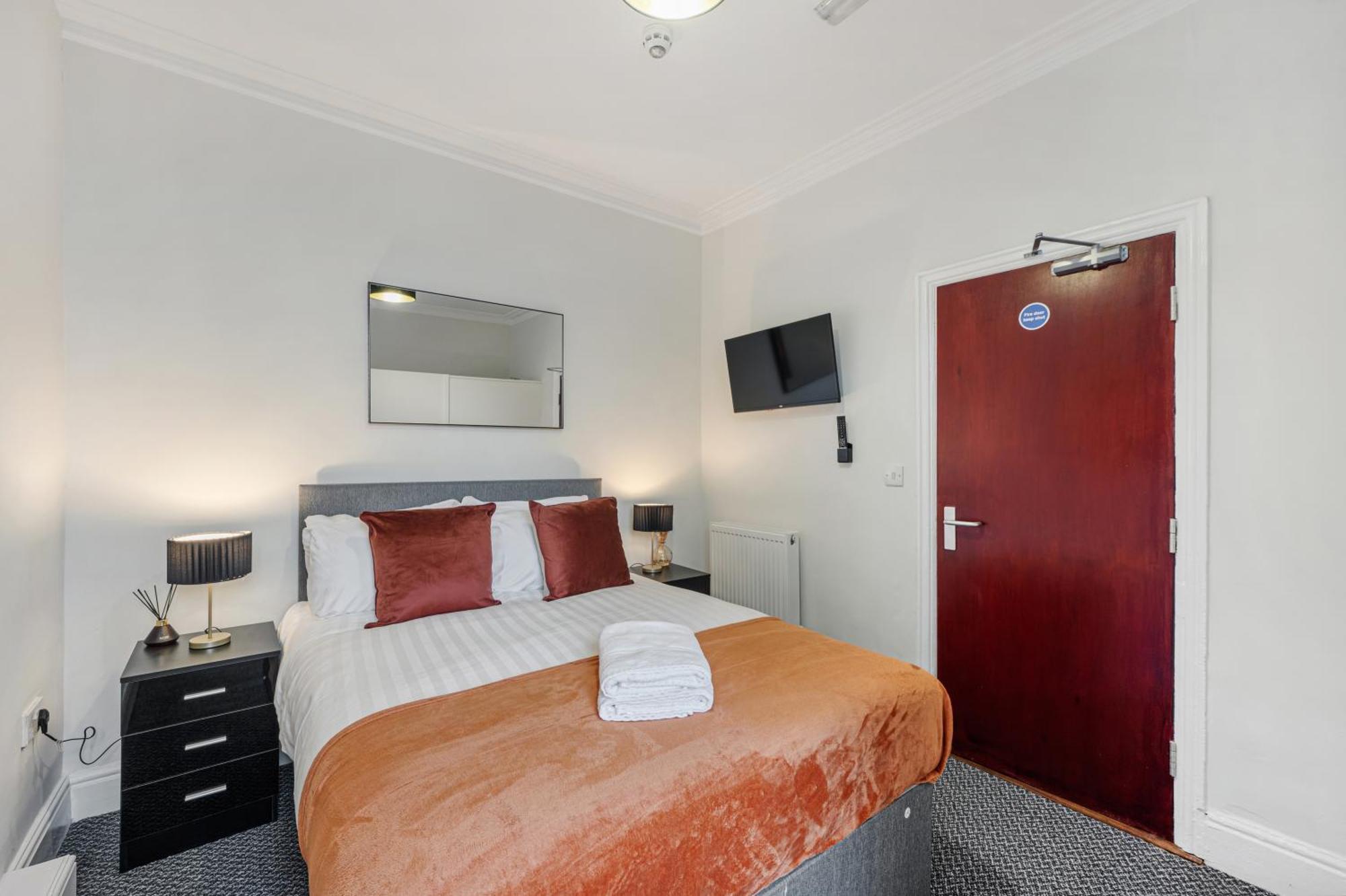 Anfield Cosy Stays - Air Host & Stay - Sleeps 14 Liverpool Bagian luar foto
