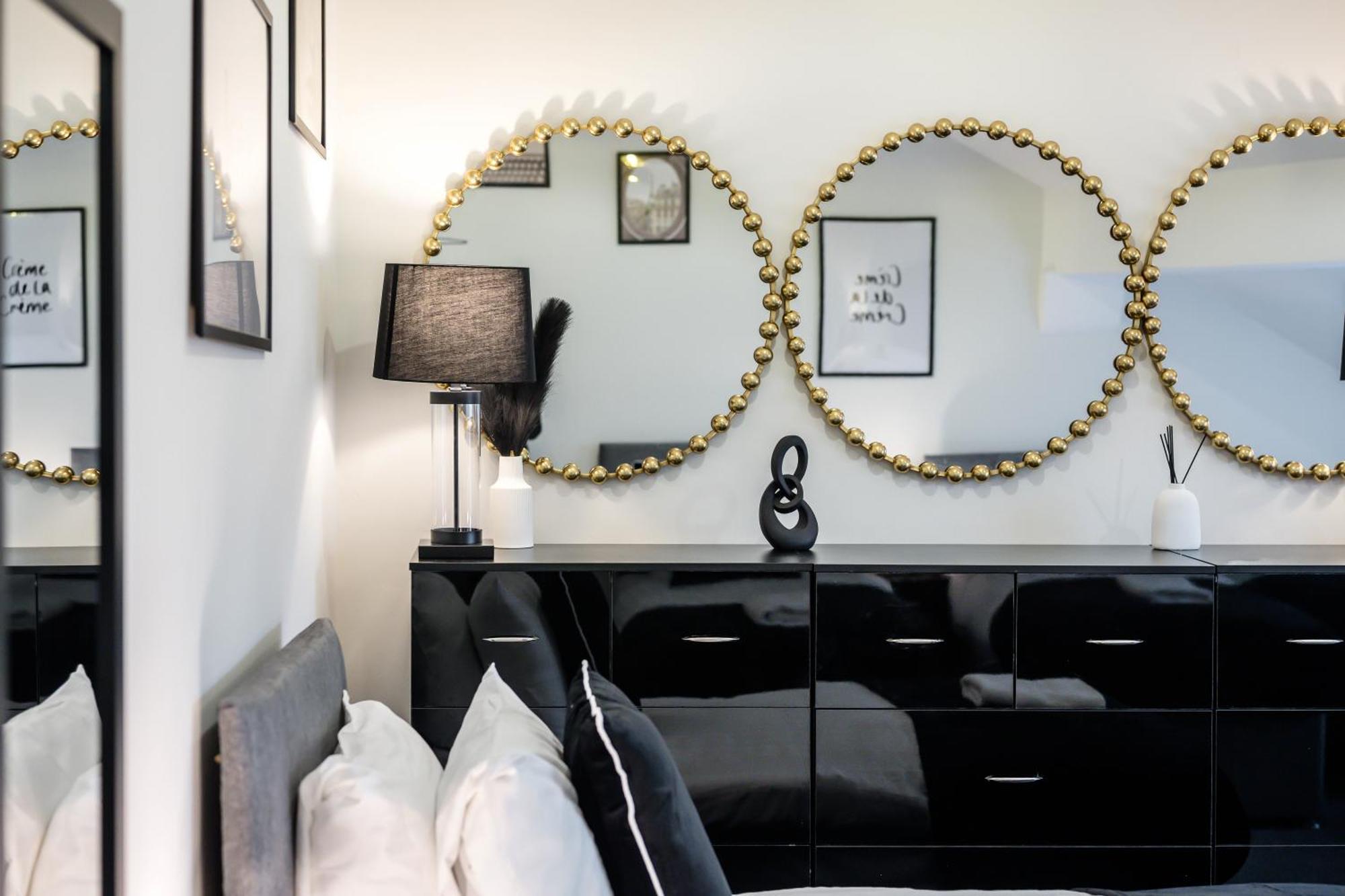 Anfield Cosy Stays - Air Host & Stay - Sleeps 14 Liverpool Bagian luar foto